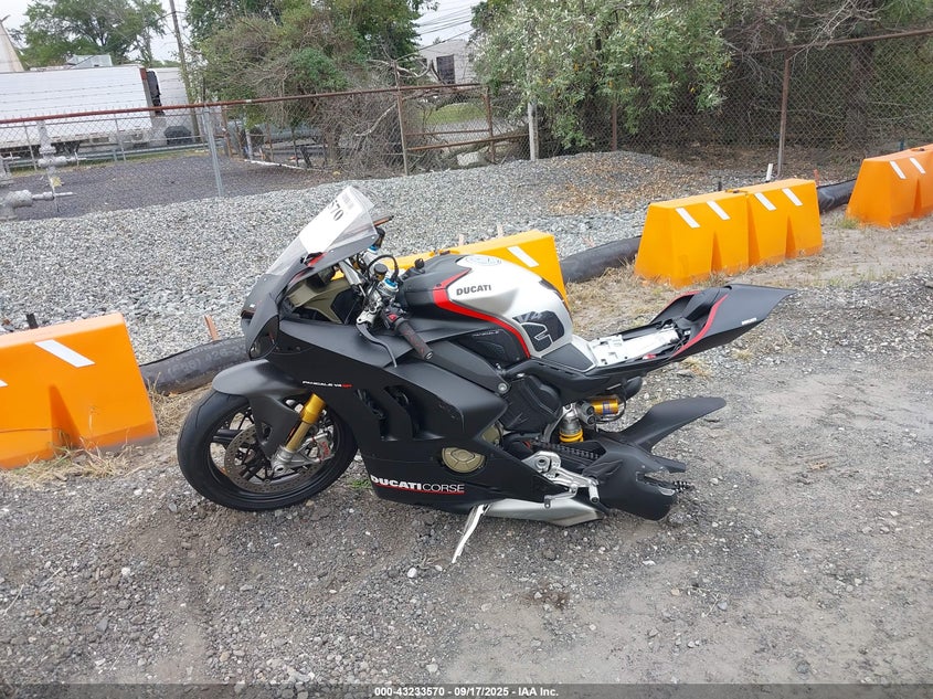 2021 Ducati Panigale V4/V4S/V4S Speciale VIN: ZDMDAGNW6MB001401 Lot: 43233570