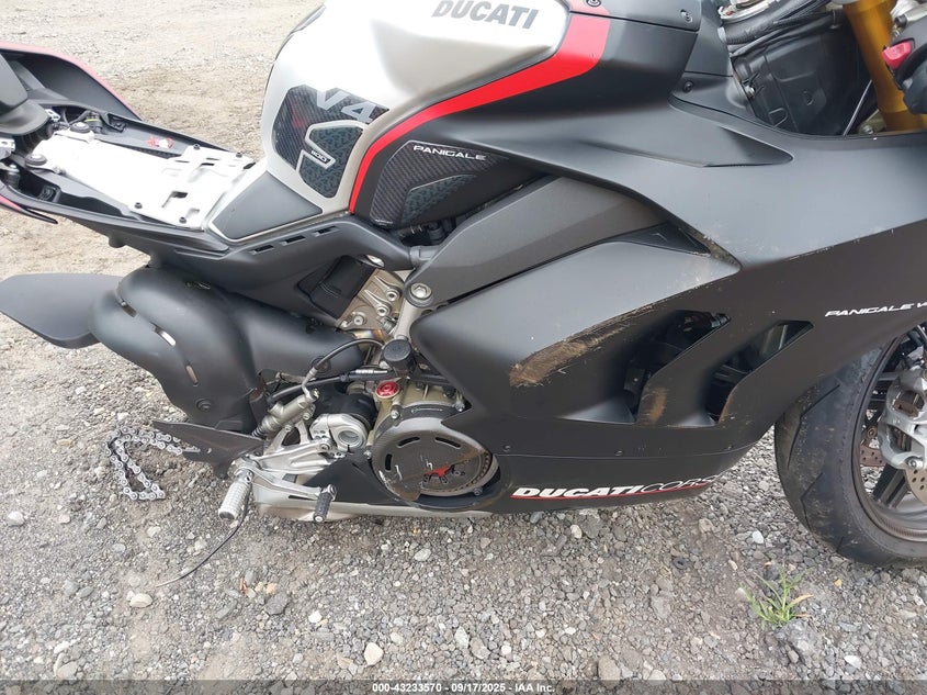 2021 Ducati Panigale V4/V4S/V4S Speciale VIN: ZDMDAGNW6MB001401 Lot: 43233570