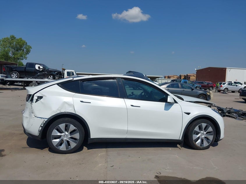 2023 Tesla Model Y VIN: 7SAYGDEEXPA146931 Lot: 43233637