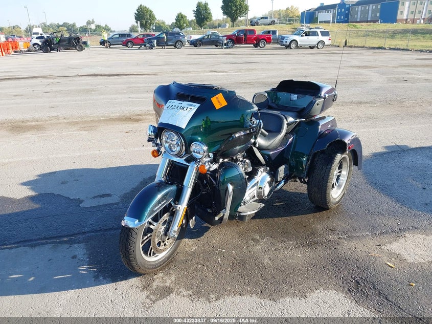 2021 HARLEY-DAVIDSON FLHTCUTG - 1HD1MAF12MB858786