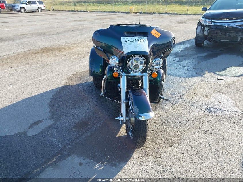 2021 HARLEY-DAVIDSON FLHTCUTG - 1HD1MAF12MB858786