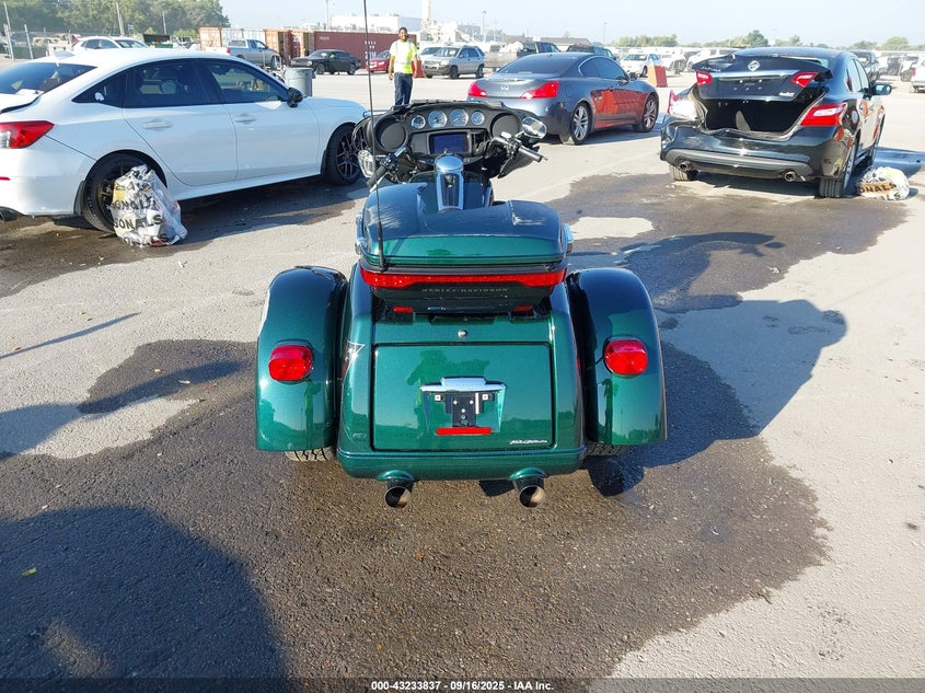 2021 HARLEY-DAVIDSON FLHTCUTG - 1HD1MAF12MB858786