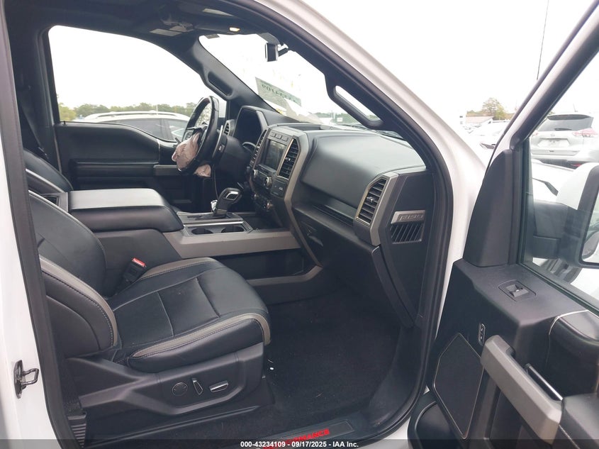 VIN 1FTFW1RGXJFA67993 2018 FORD F-150 RAPTOR