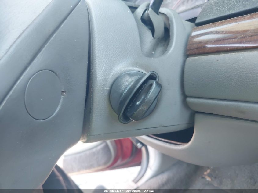 2001 Ford Crown Victoria VIN: 2FAFP73W31X117417 Lot: 43234247