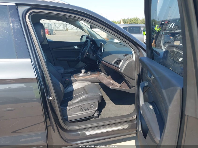 WA1CNAFY2J2073940 2018 AUDI Q5 photo no. 5