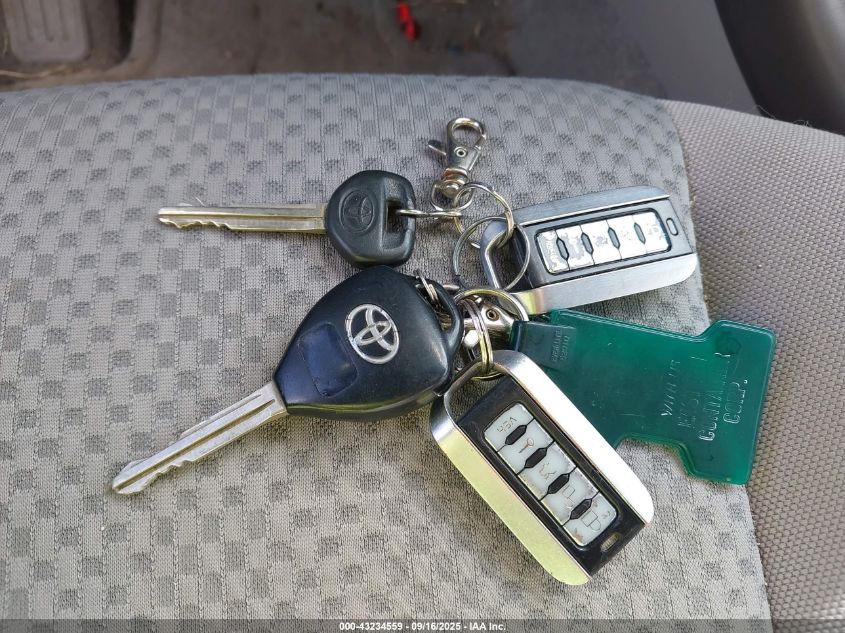 2007 Toyota Rav4 VIN: JTMBD33V275074992 Lot: 43234559