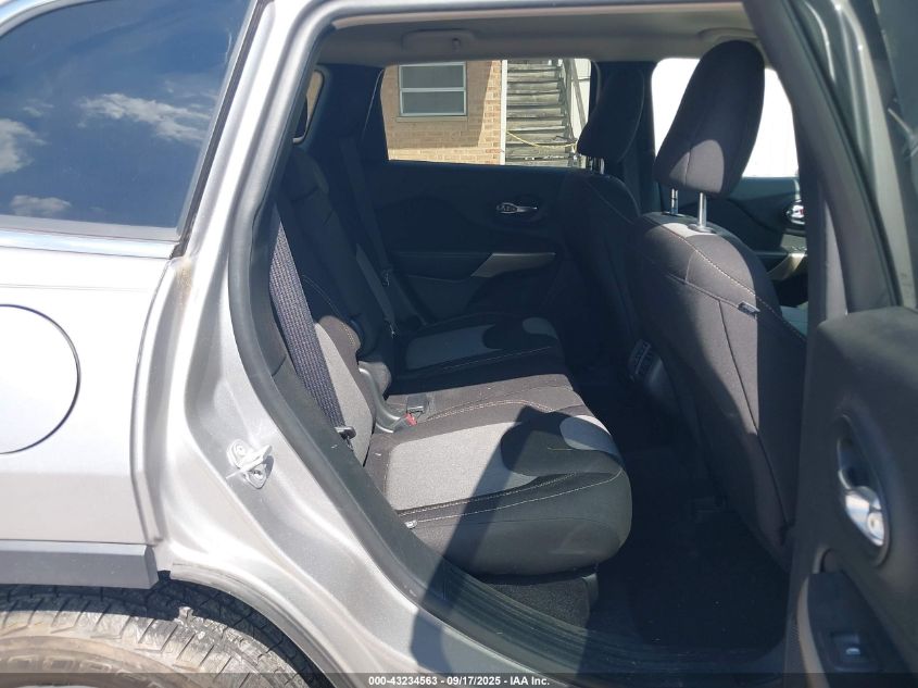 2018 Jeep Cherokee Latitude Fwd VIN: 1C4PJLCB0JD615880 Lot: 43234563