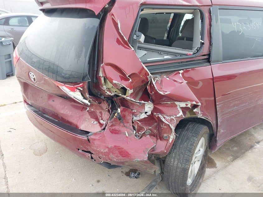 2015 Toyota Sienna Le 8 Passenger VIN: 5TDKK3DC6FS542850 Lot: 43234594