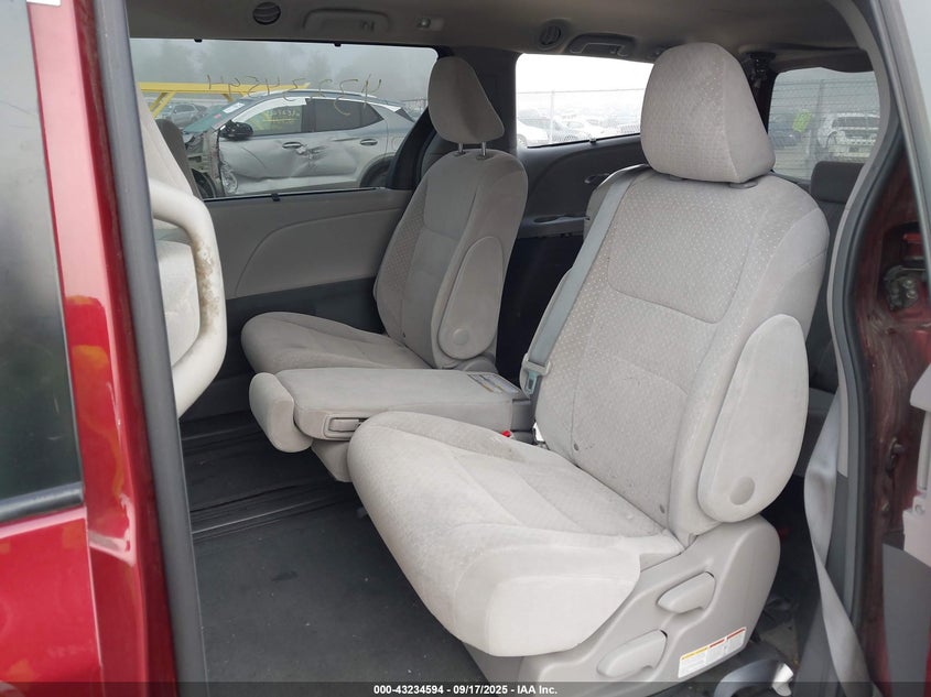 2015 Toyota Sienna Le 8 Passenger VIN: 5TDKK3DC6FS542850 Lot: 43234594