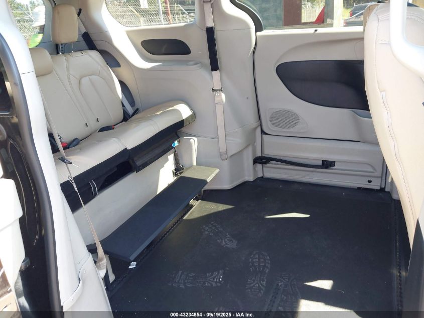 2020 Chrysler Pacifica Touring VIN: 2C4RC1FG0LR128709 Lot: 43234854