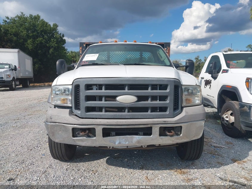 2005 Ford F-450 VIN: 1FDXF47P75EB82146 Lot: 43234917