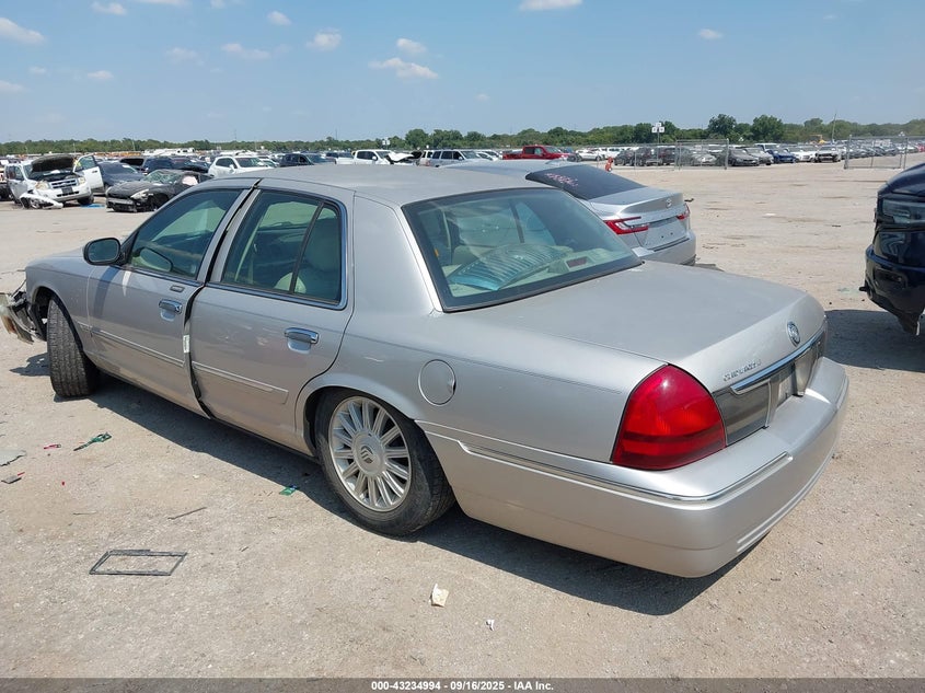 2MEHM75V78X638293 2008 MERCURY GRAND MARQUIS photo no. 3