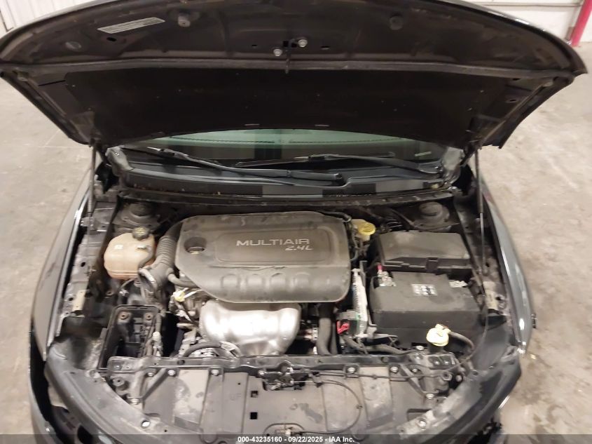 2015 Chrysler 200 S VIN: 1C3CCCBBXFN658106 Lot: 43235160