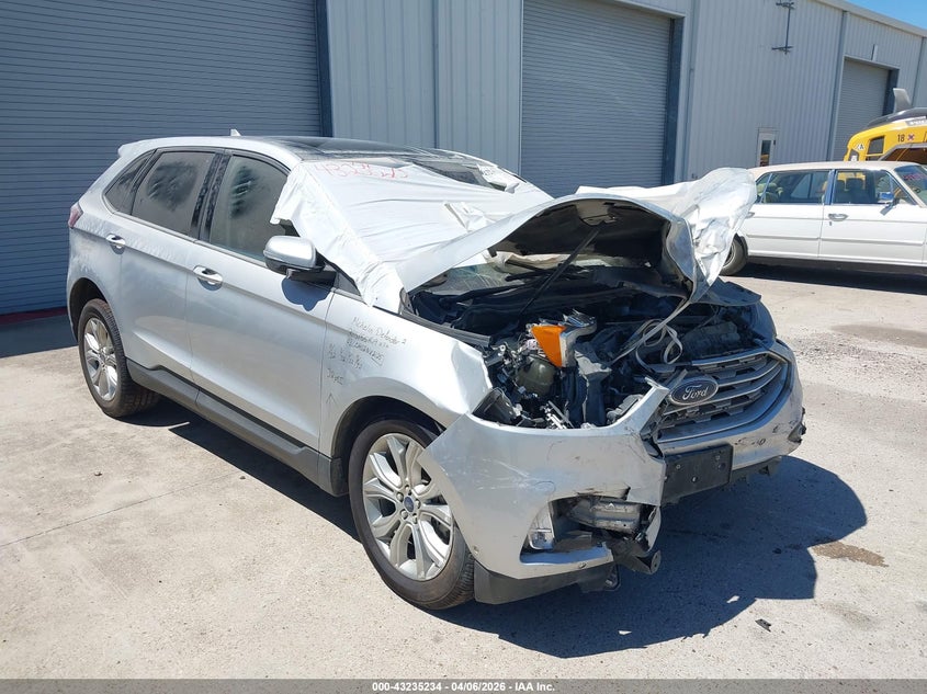 2019 Ford Edge Titanium