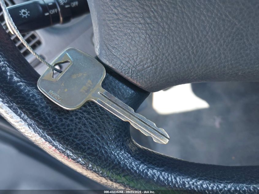 2004 Toyota Tundra Sr5 V8 VIN: 5TBDT44174S442451 Lot: 43235266