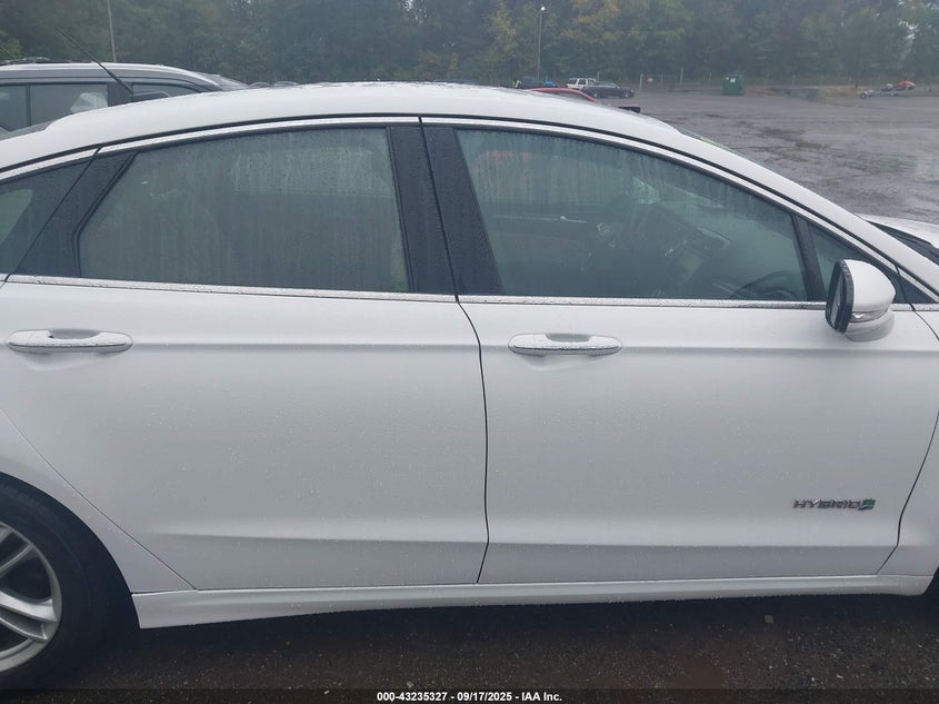 2015 Ford Fusion Hybrid Titanium VIN: 3FA6P0RU8FR116699 Lot: 43235327