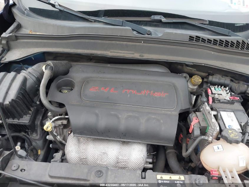 2017 Jeep Renegade Latitude 4X4 VIN: ZACCJBBB8HPG33873 Lot: 43235483