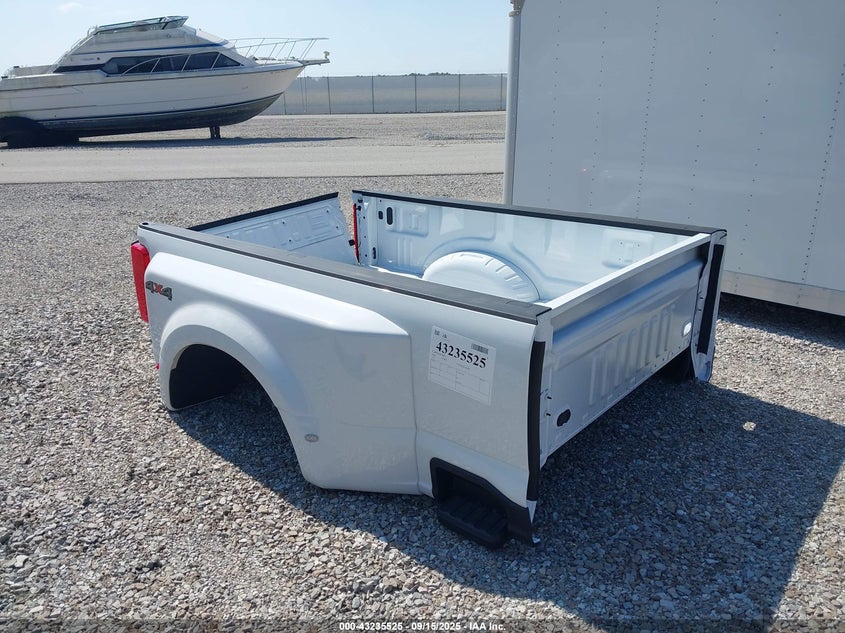 2024 FORD F350 BED NEW