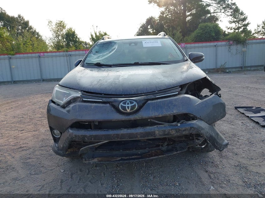 2018 TOYOTA RAV4 XLE - JTMWFREV0JJ725157