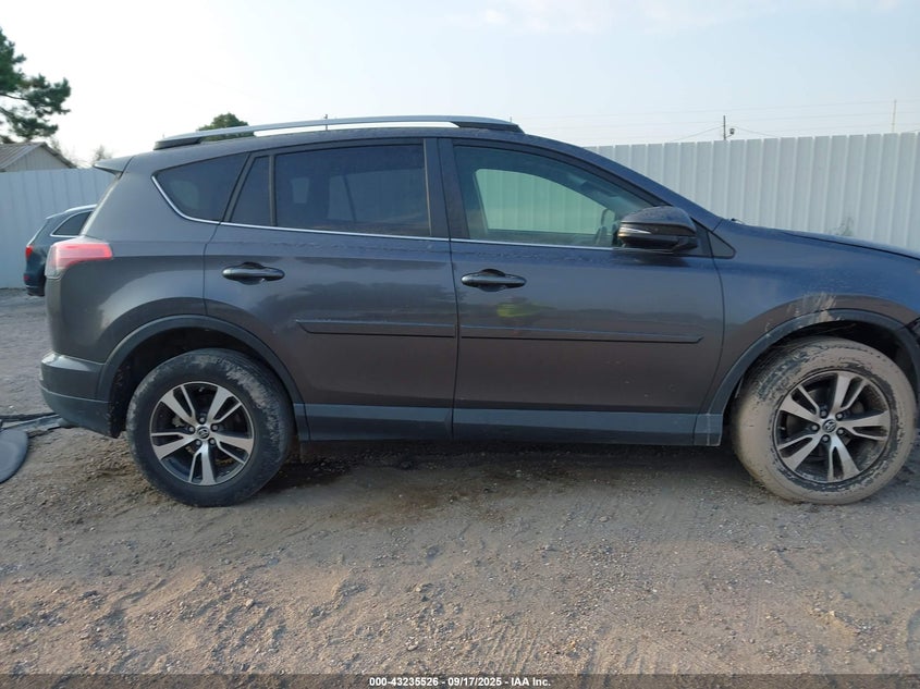 2018 TOYOTA RAV4 XLE - JTMWFREV0JJ725157