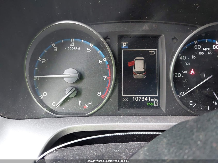 2018 TOYOTA RAV4 XLE - JTMWFREV0JJ725157