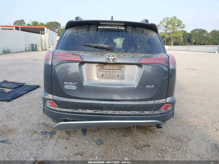 2018 TOYOTA RAV4 XLE - JTMWFREV0JJ725157