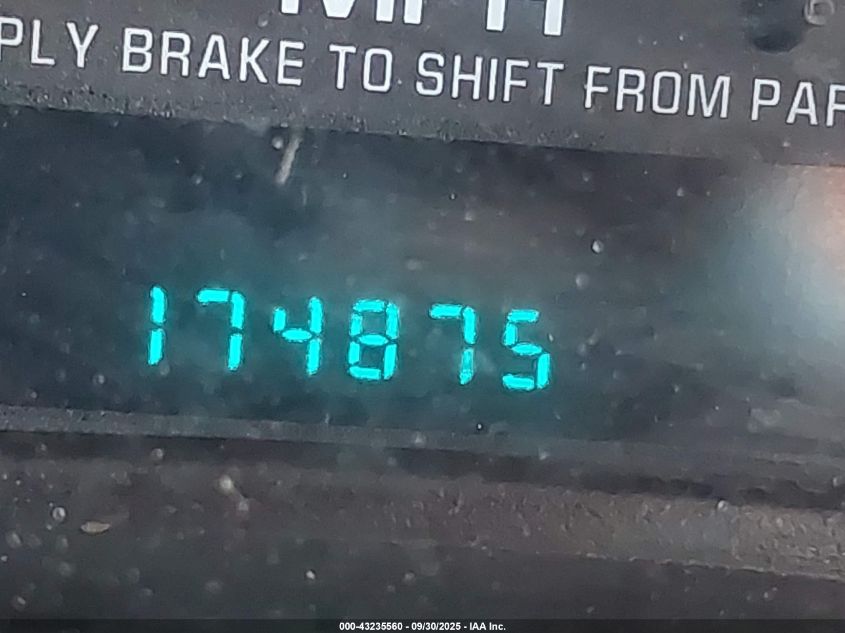 2002 Chevrolet Tahoe Z71 VIN: 1GNEK13Z12R221192 Lot: 43235560