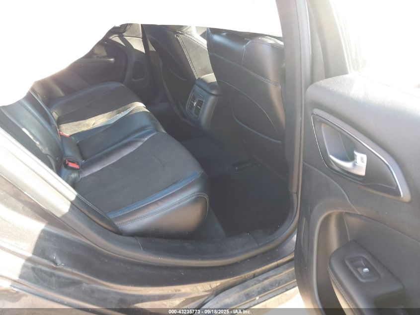 2015 Chrysler 200 S VIN: 1C3CCCBBXFN559690 Lot: 43235773