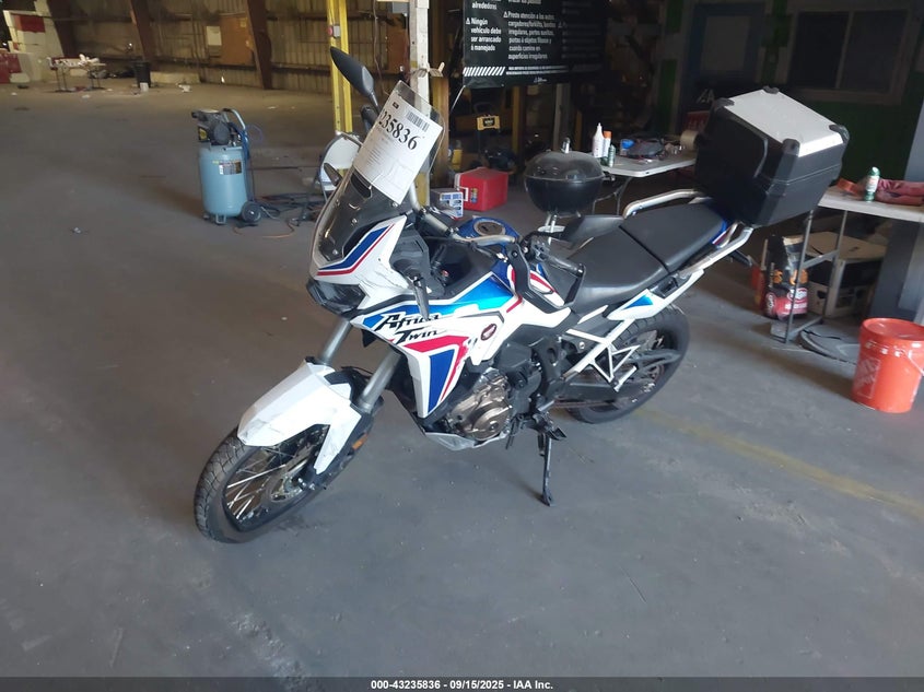 VIN JH2SD1004MK100400 2021 HONDA CRF1100 D