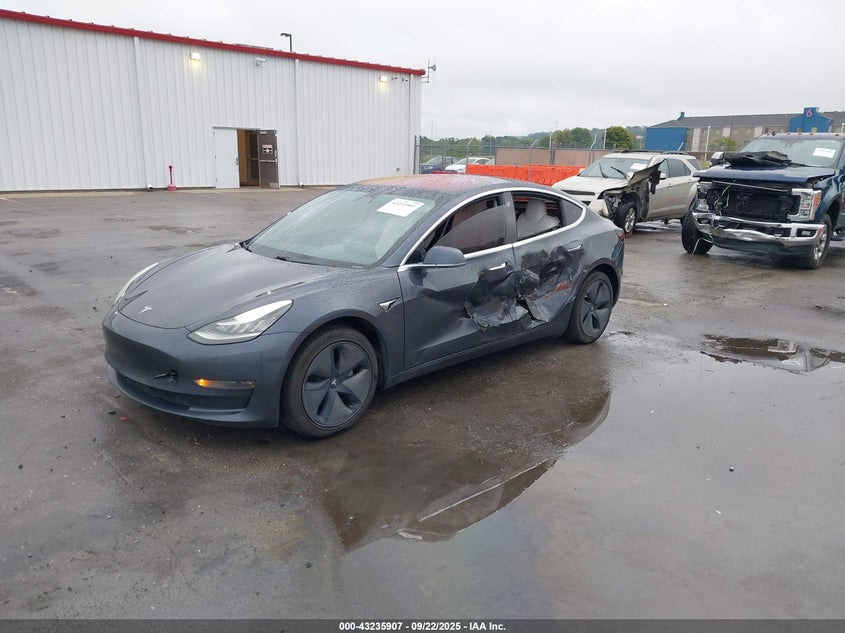 5YJ3E1EA3JF155604 2018 TESLA MODEL 3 photo no. 2