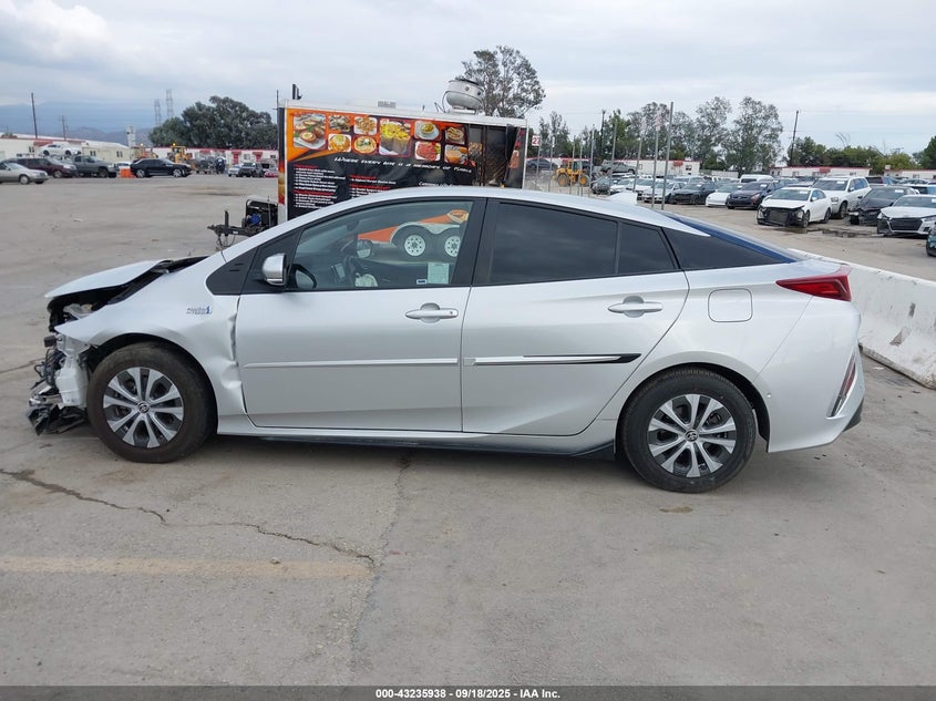 JTDKAMFP9M3178768 2021 TOYOTA PRIUS photo no. 14