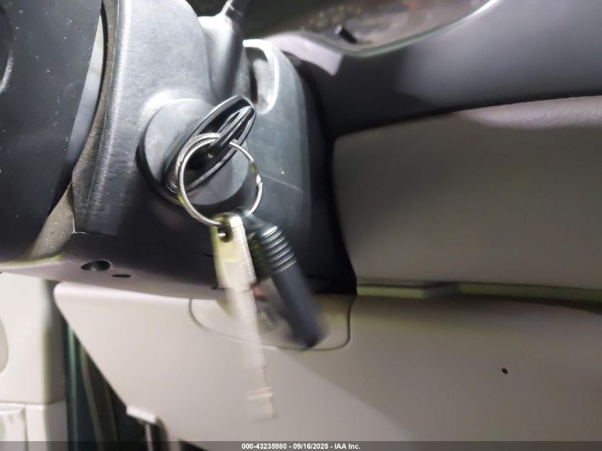 2001 Ford E-150 Xl/Xlt VIN: 1FMRE11L31HA92727 Lot: 43235980