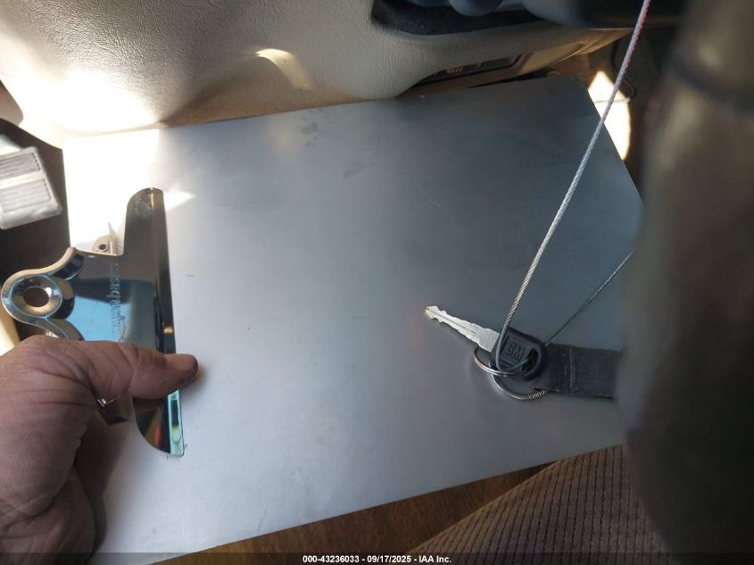 1998 GMC Sierra 2500 Hd Sl VIN: 1GTGK29J6WE501048 Lot: 43236033