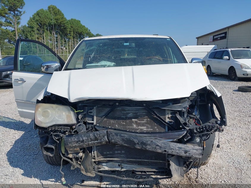 2013 CHRYSLER TOWN & COUNTRY LIMITED - 2C4RC1GG4DR621678