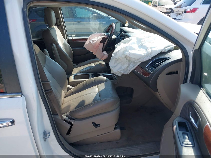 2013 CHRYSLER TOWN & COUNTRY LIMITED - 2C4RC1GG4DR621678
