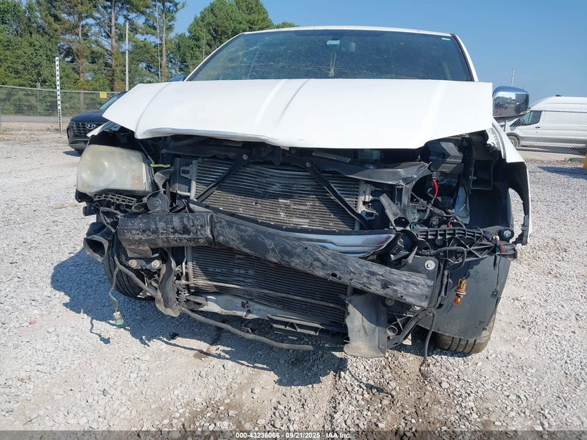 2013 CHRYSLER TOWN & COUNTRY LIMITED - 2C4RC1GG4DR621678