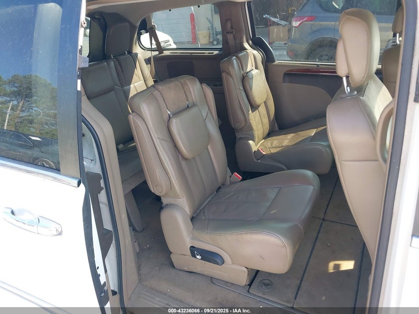 2013 CHRYSLER TOWN & COUNTRY LIMITED - 2C4RC1GG4DR621678