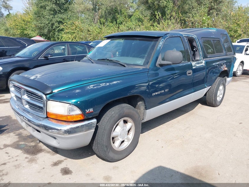 1B7GL22X7WS729427 1998 DODGE DAKOTA photo no. 2