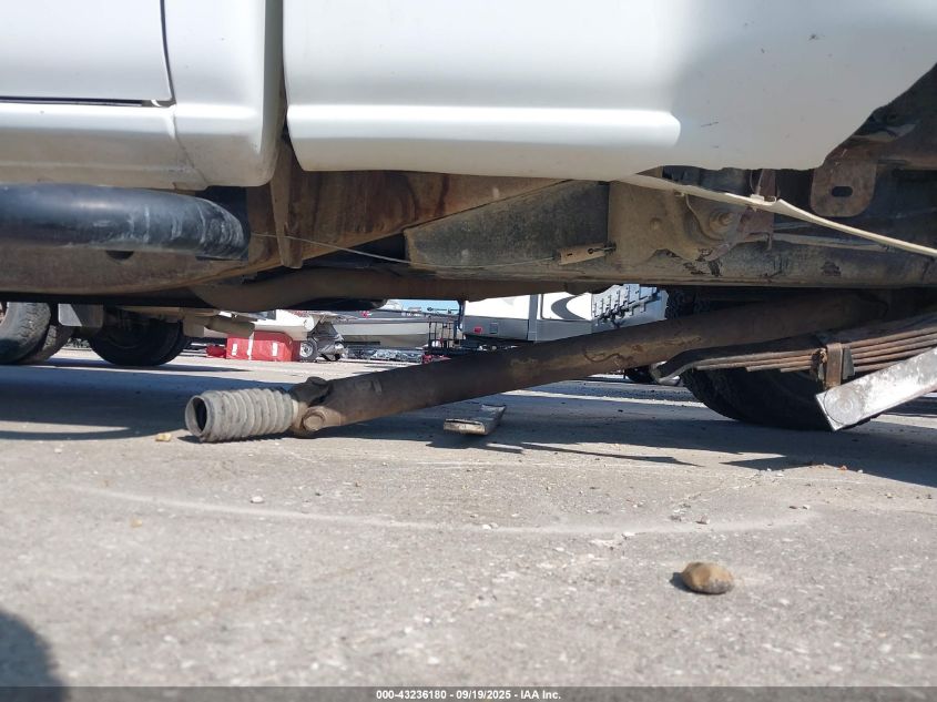 2003 Chevrolet Silverado 3500 VIN: 1GCJC331X3F152077 Lot: 43236180