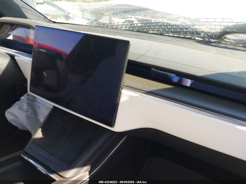 2022 Tesla Model X Plaid Tri Motor All-Wheel Drive VIN: 7SAXCBE61NF331535 Lot: 43236222