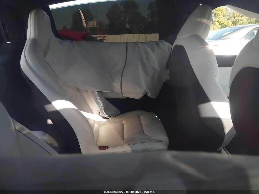 2022 Tesla Model X Plaid Tri Motor All-Wheel Drive VIN: 7SAXCBE61NF331535 Lot: 43236222