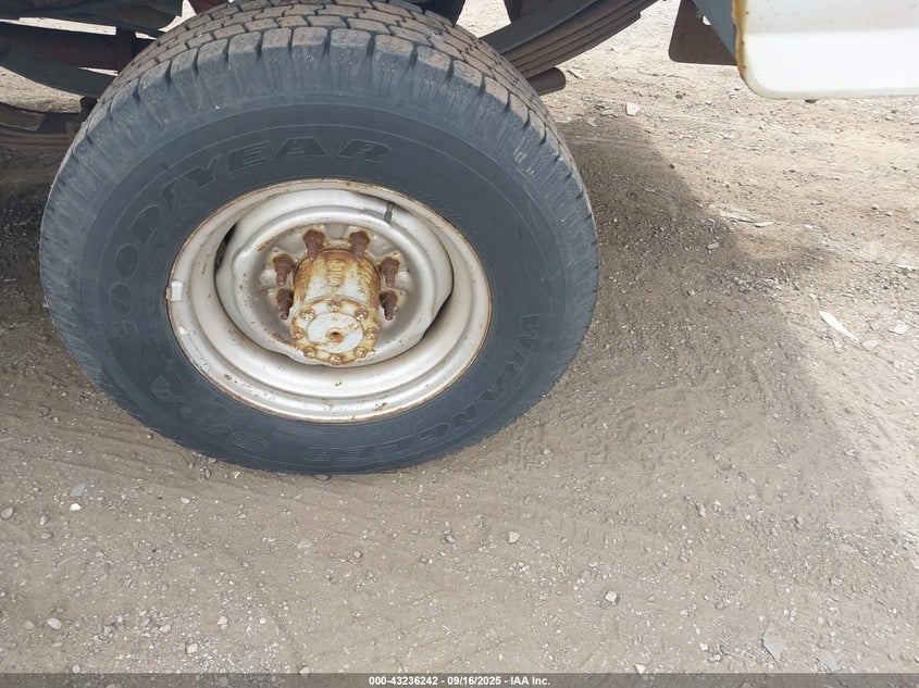 1996 Ford F250 VIN: 1FTHX26F1TEB38157 Lot: 43236242