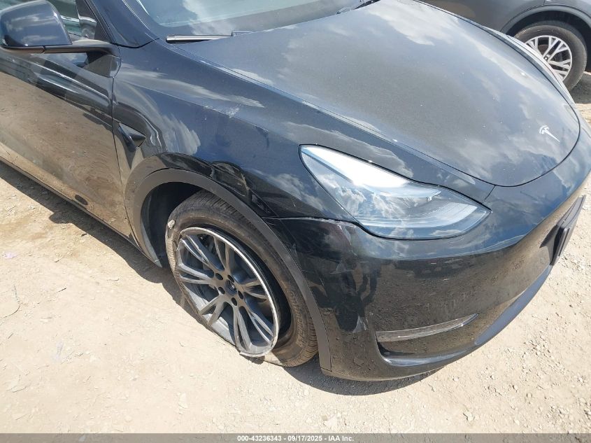2024 Tesla Model Y Long Range Dual Motor All-Wheel Drive/Rwd VIN: 7SAYGDED9RF104506 Lot: 43236343