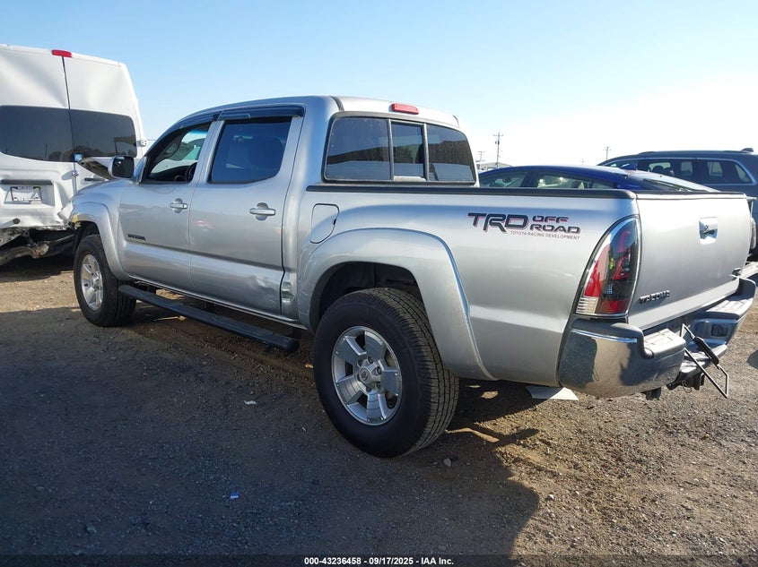 5TEJU62N35Z109094 2005 TOYOTA TACOMA photo no. 3