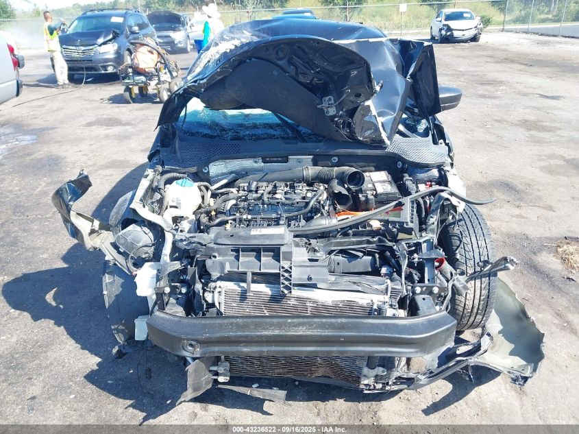 2017 Volkswagen Beetle #Pinkbeetle/1.8T Classic/1.8T S VIN: 3VWF17AT8HM619041 Lot: 43236522