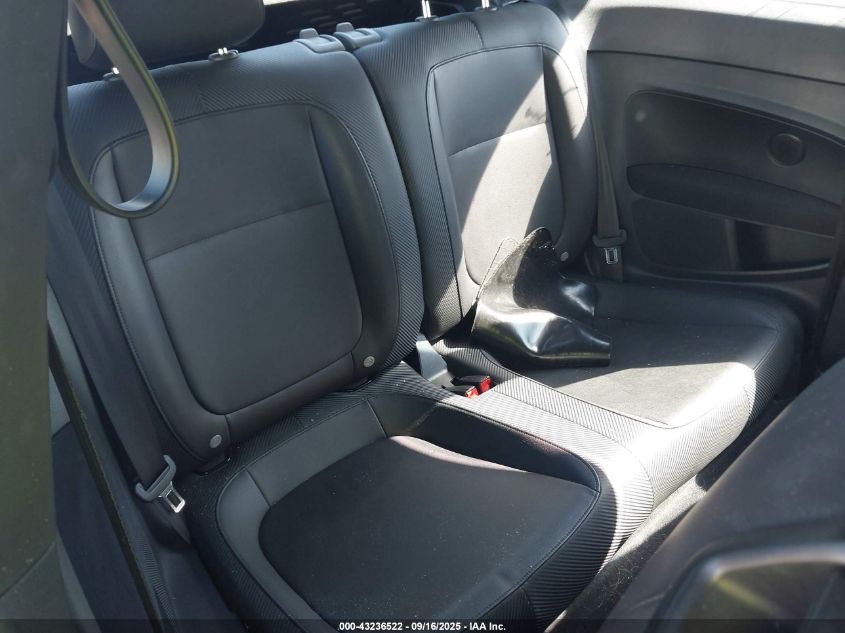 2017 Volkswagen Beetle #Pinkbeetle/1.8T Classic/1.8T S VIN: 3VWF17AT8HM619041 Lot: 43236522