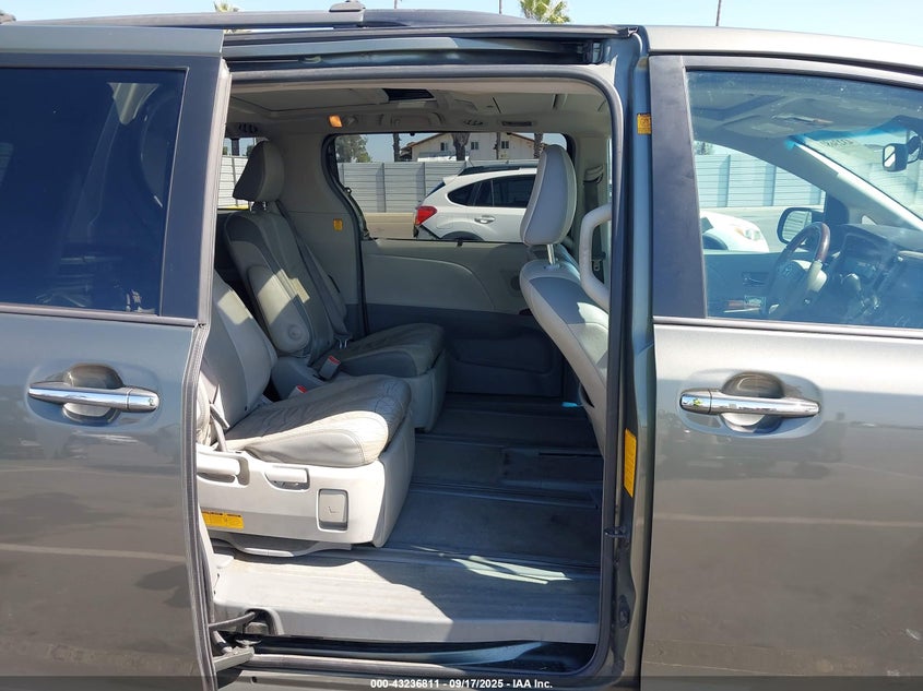 2011 Toyota Sienna Limited V6 VIN: 5TDYK3DC6BS133168 Lot: 43236811