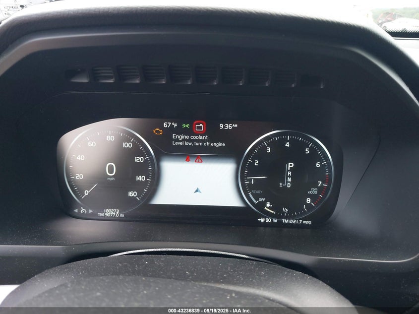 YV4A22PK7H1180470 2017 VOLVO XC90 photo no. 7