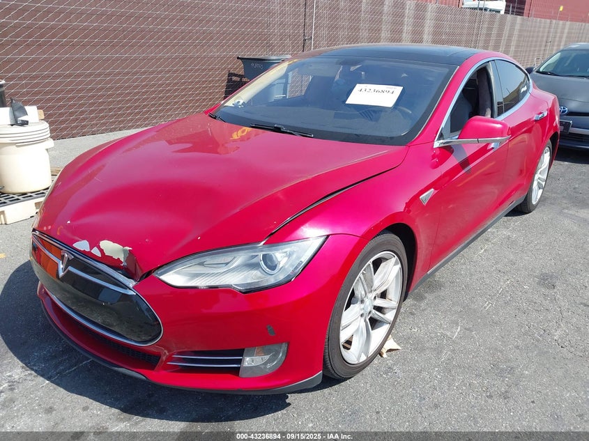 Vin: 5yjsa1dg3dfp21908, lot: 43731430, tesla model s 20132