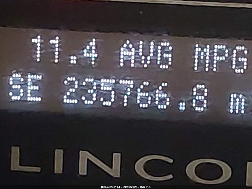 2008 Lincoln Navigator VIN: 5LMFU28528LJ10738 Lot: 43237144